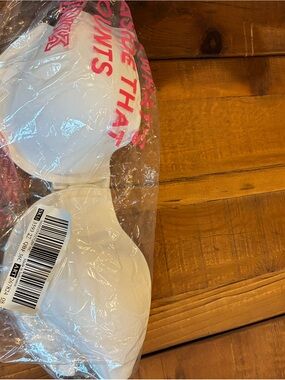 GAP White Adhesive Strapless Backless Bra